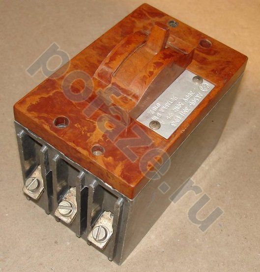 Автоматический выключатель стационарный КЭАЗ АК50КБ-3М 3П 4А 15кА 1НО+1НЗ (IP30)